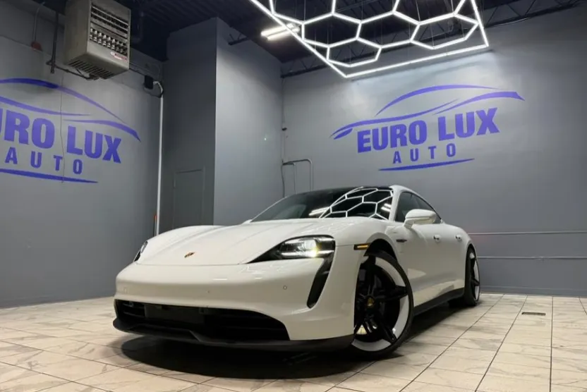 2021 Porsche Taycan 4S photo 1