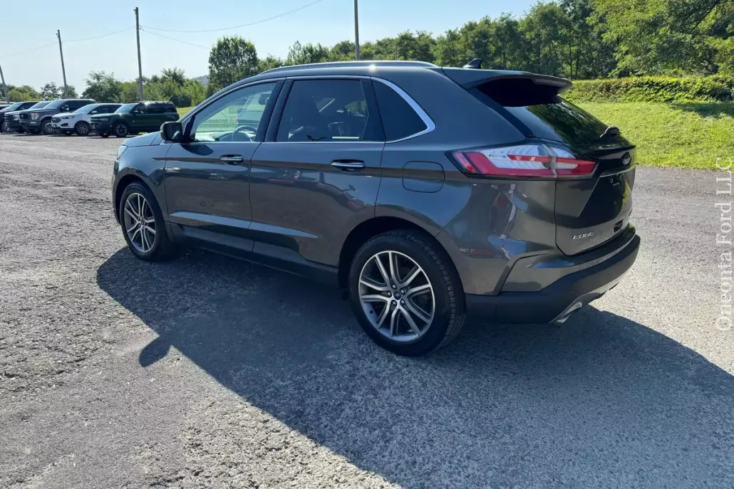 2020 Ford Edge Titanium photo 1