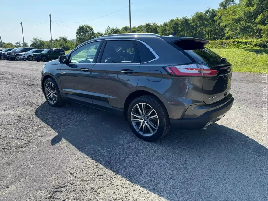 2020 Ford Edge Titanium photo 1