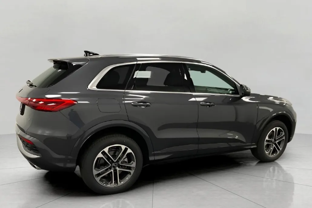 2025 Audi Q5 Premium TFSI photo 1