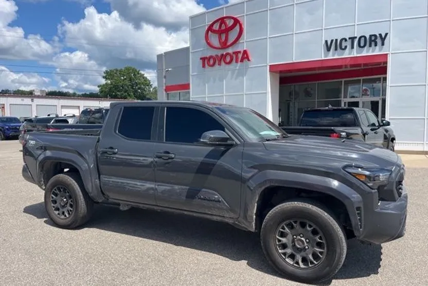 2024 Toyota Tacoma TRD Sport photo 1