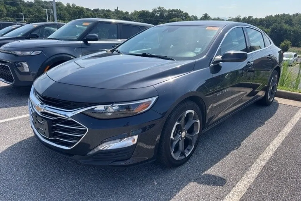 2023 Chevrolet Malibu 1LT photo 1