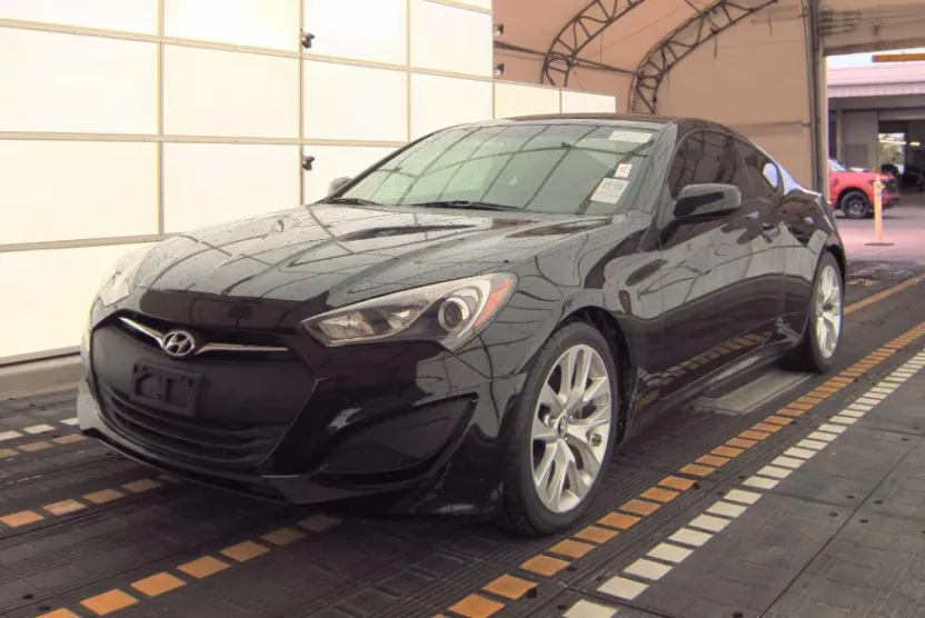 2013 Hyundai Genesis Coupe 2.0T photo 1