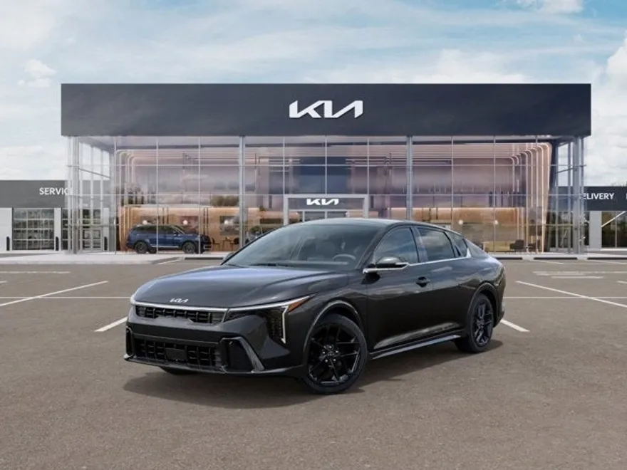 2025 Kia K4 GT-Line Turbo photo 1