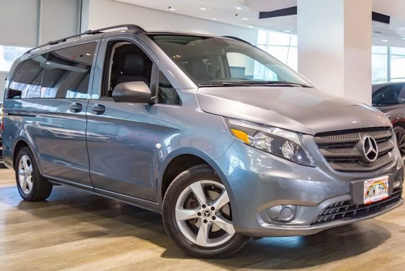 2021 Mercedes Benz Metris Passenger photo 1