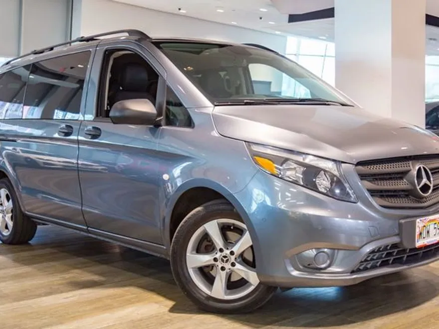 2021 Mercedes Benz Metris Passenger photo 1