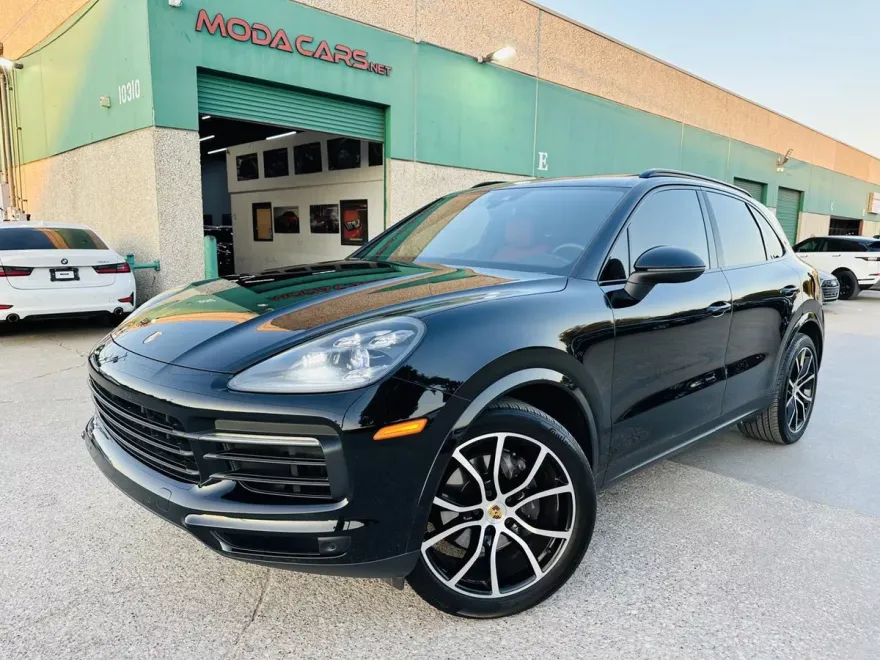2019 Porsche Cayenne photo 1