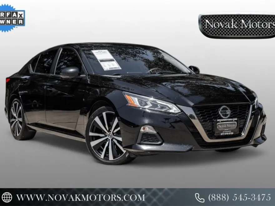 2022 Nissan Altima SR photo 1