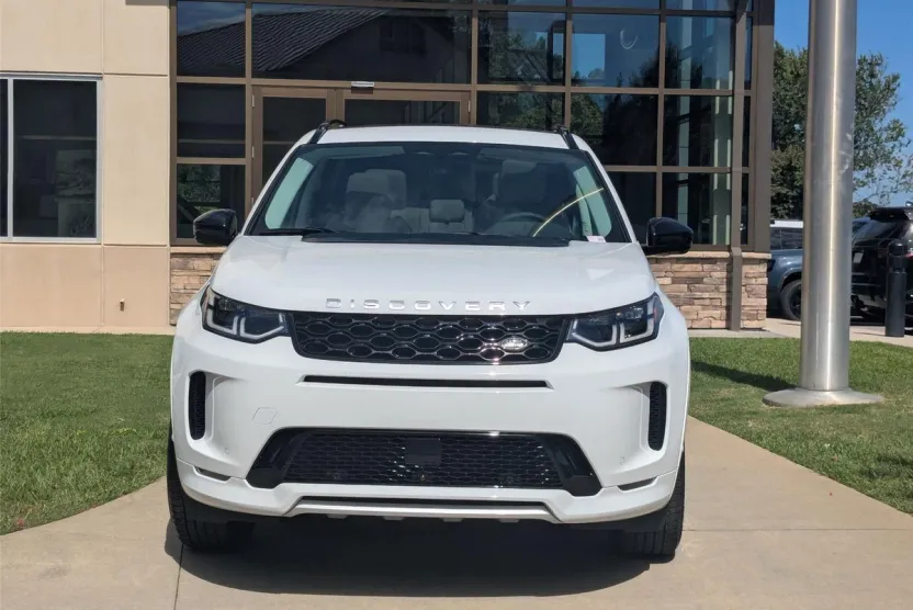 2025 Land Rover Discovery Sport S photo 1