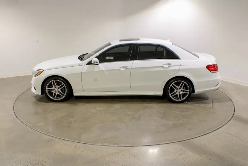 2016 Mercedes Benz E 350 4MATIC photo 1