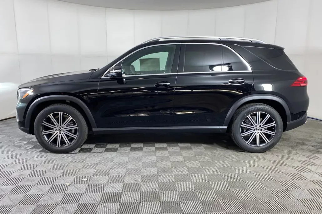 2025 Mercedes Benz GLE 350 4MATIC photo 1
