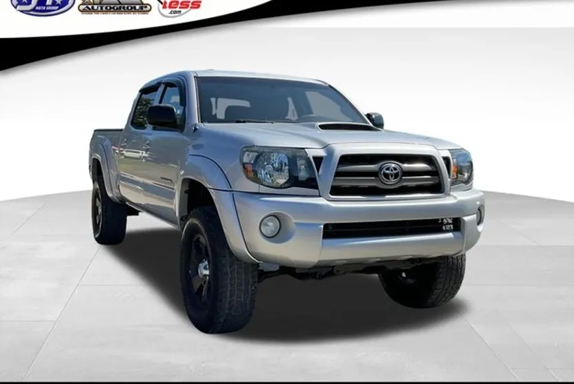 2010 Toyota Tacoma PreRunner V6 photo 1