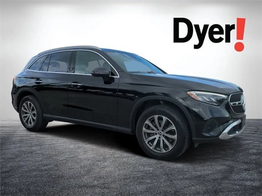 2024 Mercedes Benz GLC 300 photo 1