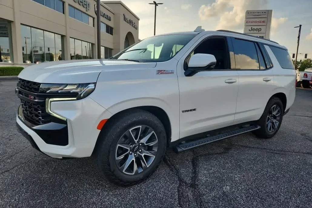 2023 Chevrolet Tahoe Z71 photo 1