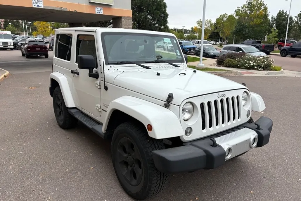 2014 Jeep Wrangler Sahara photo 1