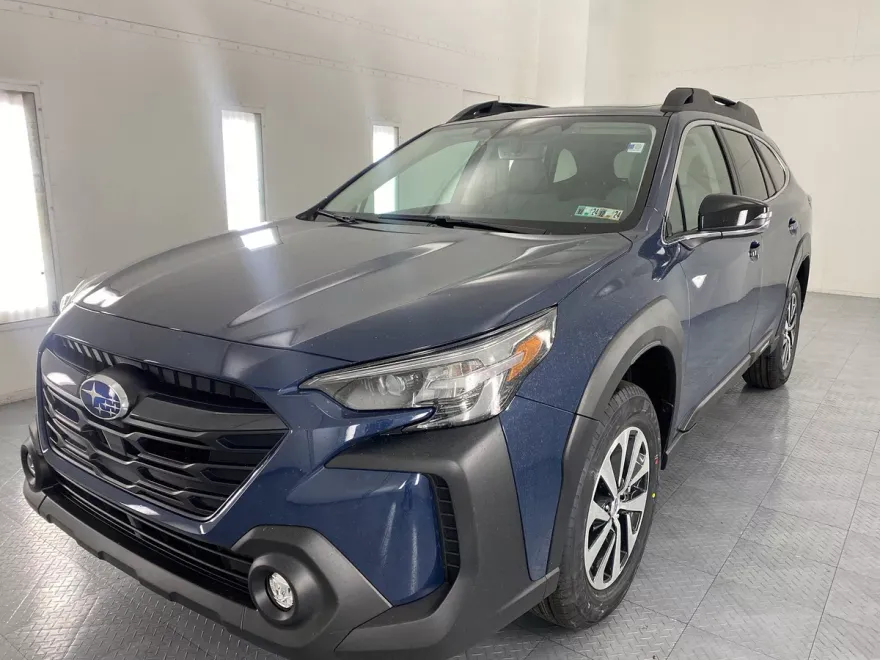 2024 Subaru Outback Premium photo 1