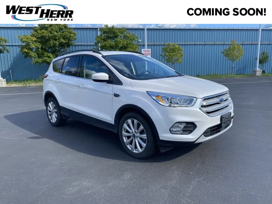 2019 Ford Escape SEL photo 1