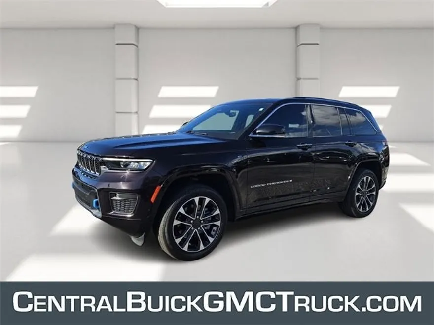 2022 Jeep Cherokee Overland 4xe photo 1