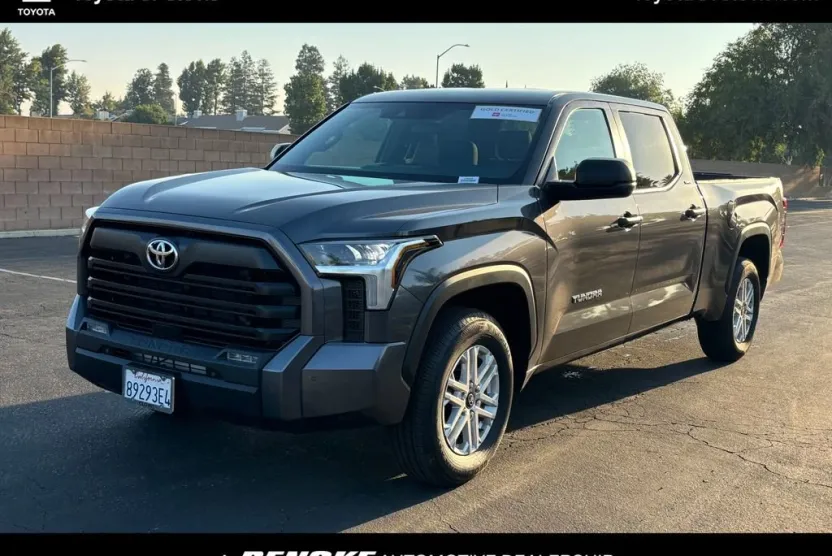 2025 Toyota Tundra SR5 photo 1