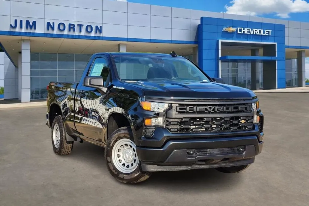 2026 Chevrolet Silverado 1500 photo 1