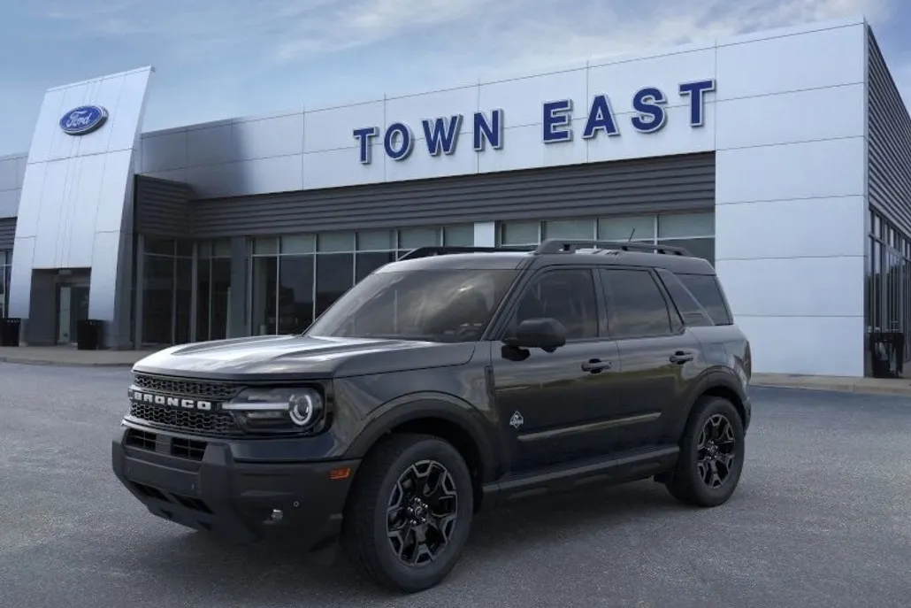 2025 Ford Bronco Sport Outer Banks photo 1