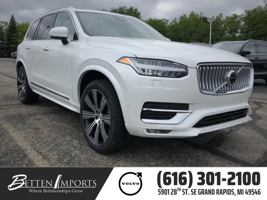 2025 Volvo XC90 Plus photo 1