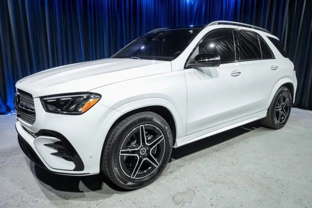 2025 Mercedes Benz GLE 350 4MATIC photo 1