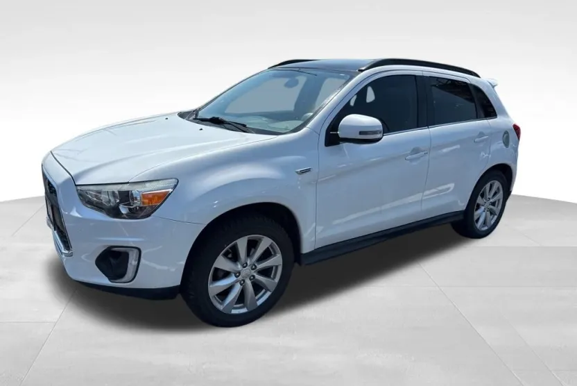 2015 Mitsubishi Outlander Sport GT photo 1