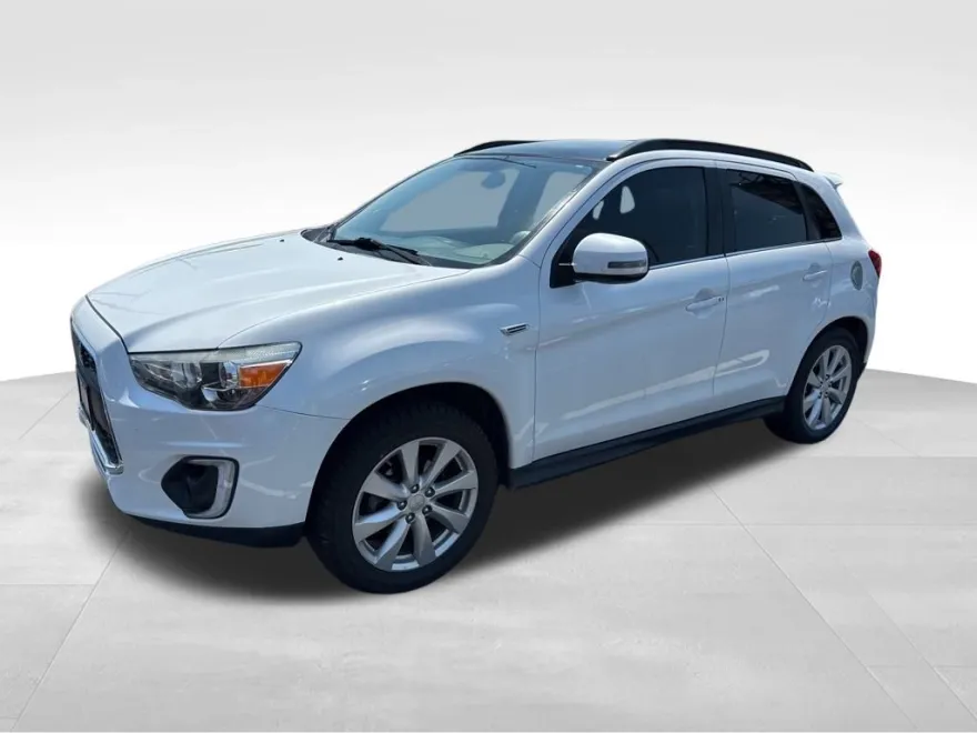 2015 Mitsubishi Outlander Sport GT photo 1