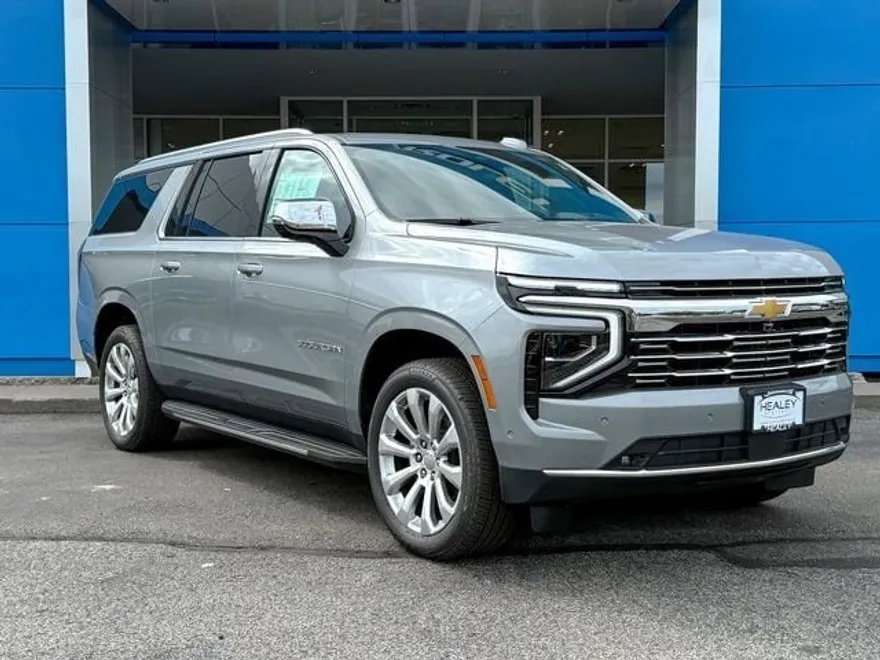 2025 Chevrolet Suburban Premier photo 1