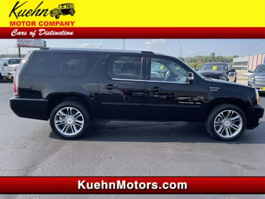 2013 Cadillac Escalade ESV Premium photo 1