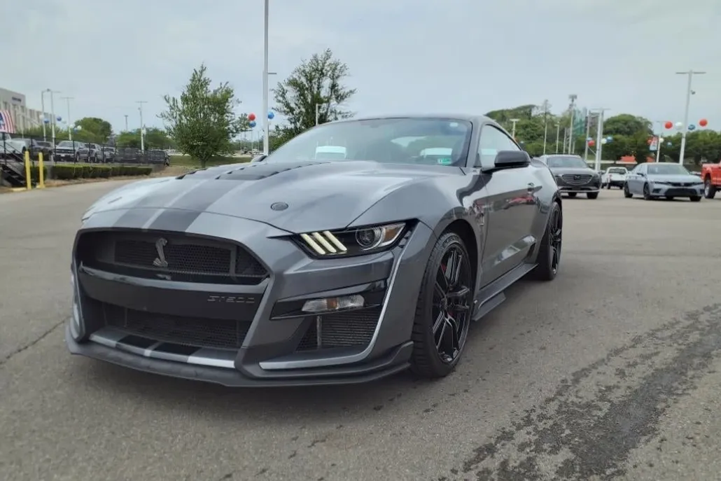 2022 Ford Mustang Shelby GT500 photo 1