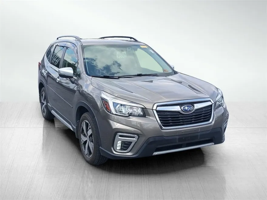 2019 Subaru Forester Touring photo 1