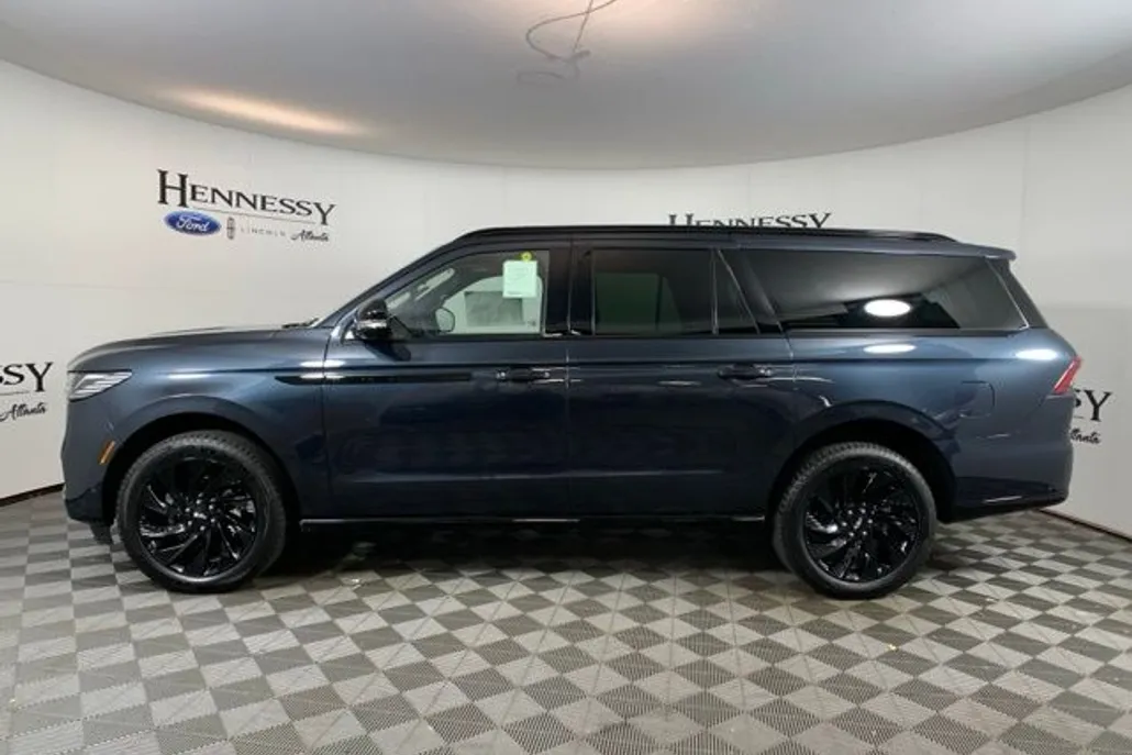 2025 Lincoln Navigator L Reserve photo 1