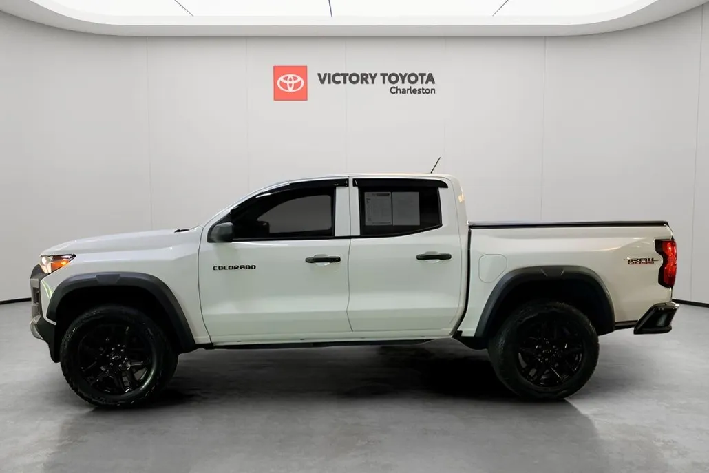 2024 Chevrolet Colorado Trail Boss photo 1