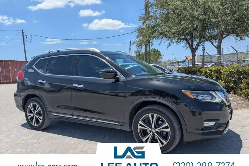 2017 Nissan Rogue SL photo 1