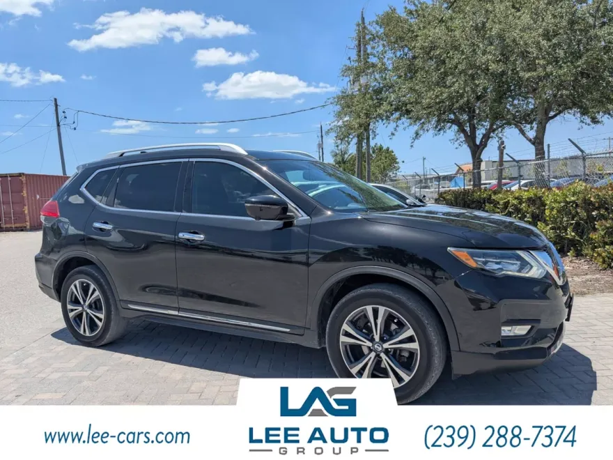 2017 Nissan Rogue SL photo 1
