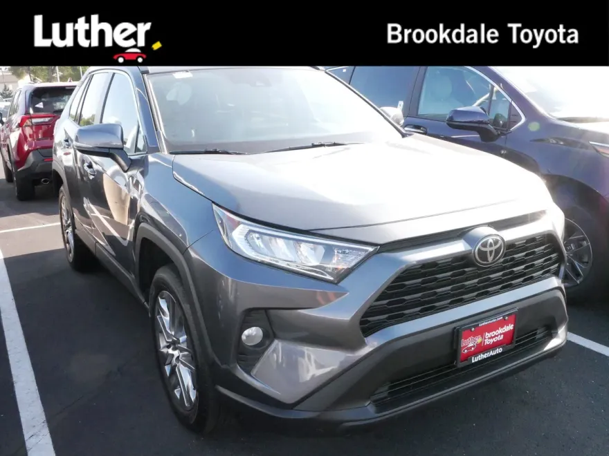 2020 Toyota RAV4 XLE Premium photo 1