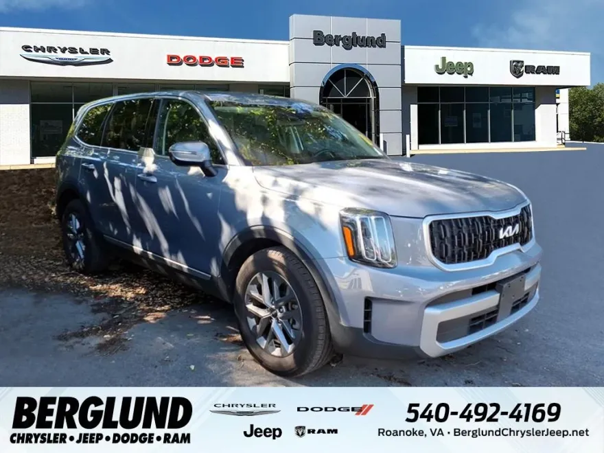 2023 Kia Telluride LX photo 1