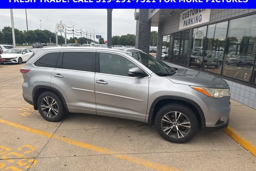 2016 Toyota Highlander XLE photo 1