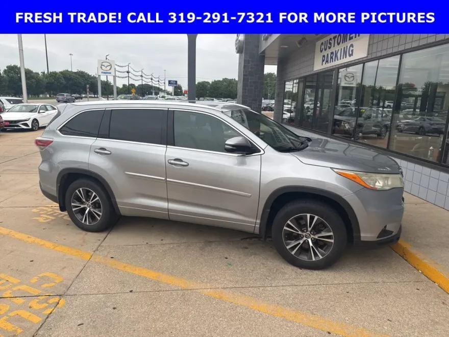 2016 Toyota Highlander XLE photo 1