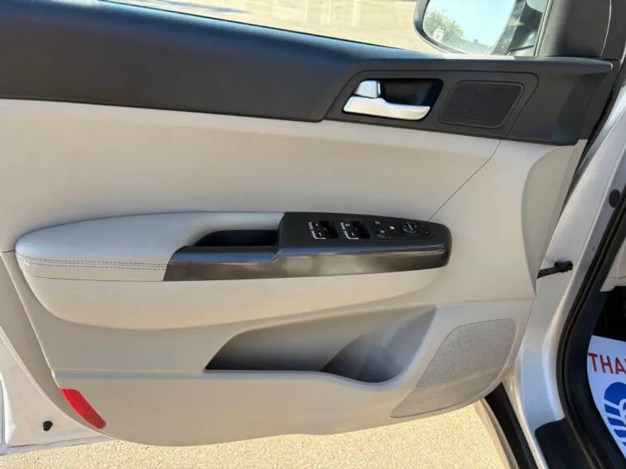 2020 Kia Sportage LX photo 1