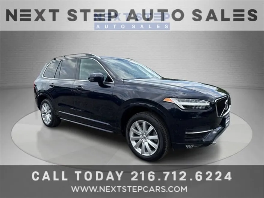 2017 Volvo XC90 Momentum photo 1