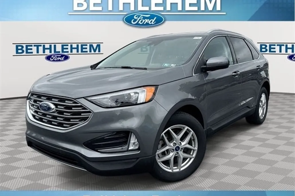 2022 Ford Edge SEL photo 1