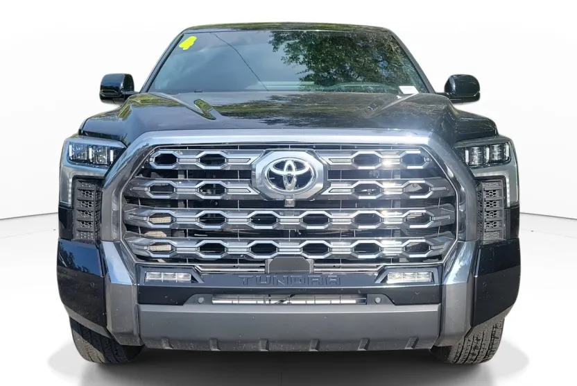 2024 Toyota Tundra Platinum photo 1