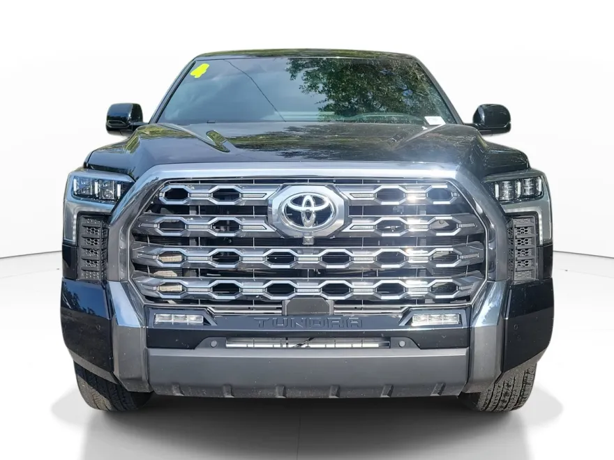 2024 Toyota Tundra Platinum photo 1