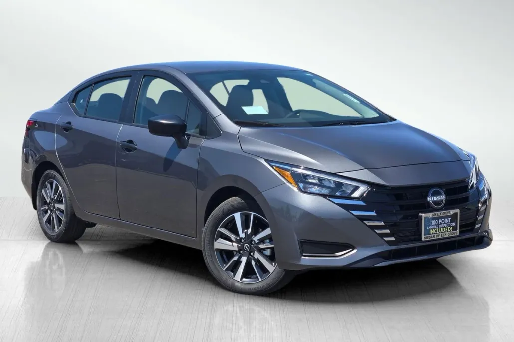 2025 Nissan Versa S photo 1