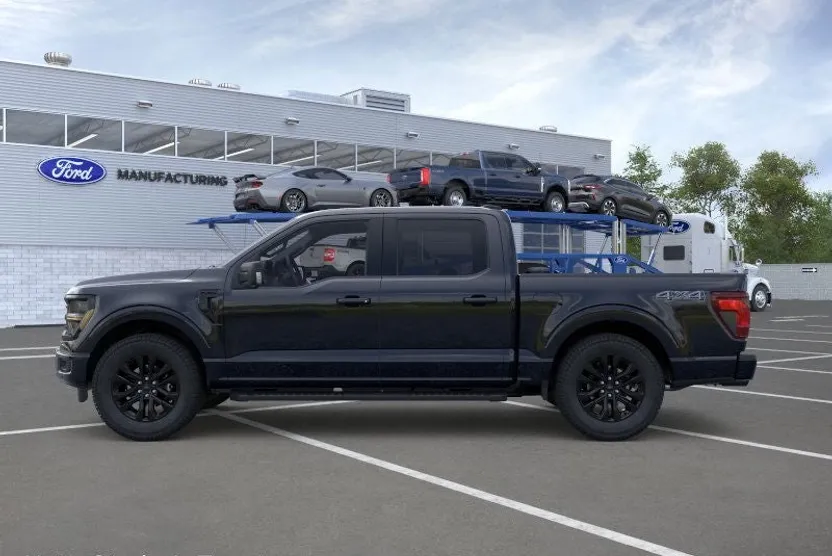 2025 Ford F-150 XLT photo 1
