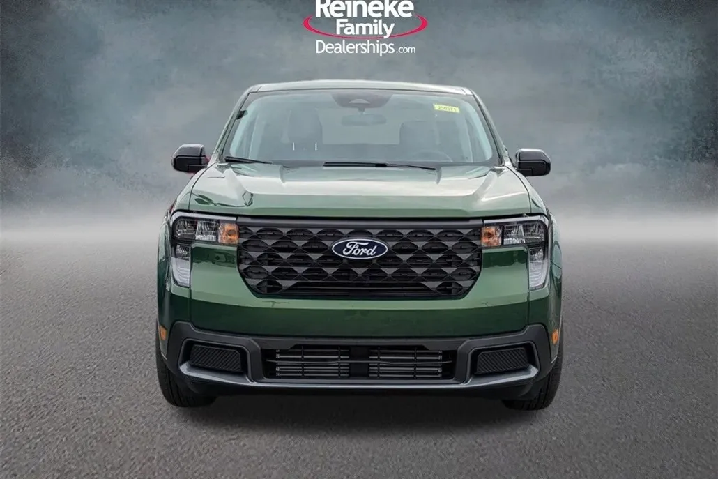 2025 Ford Maverick XLT photo 1