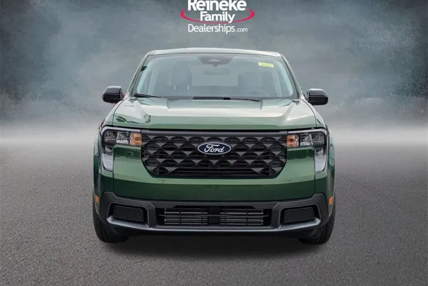 2025 Ford Maverick XLT photo 1